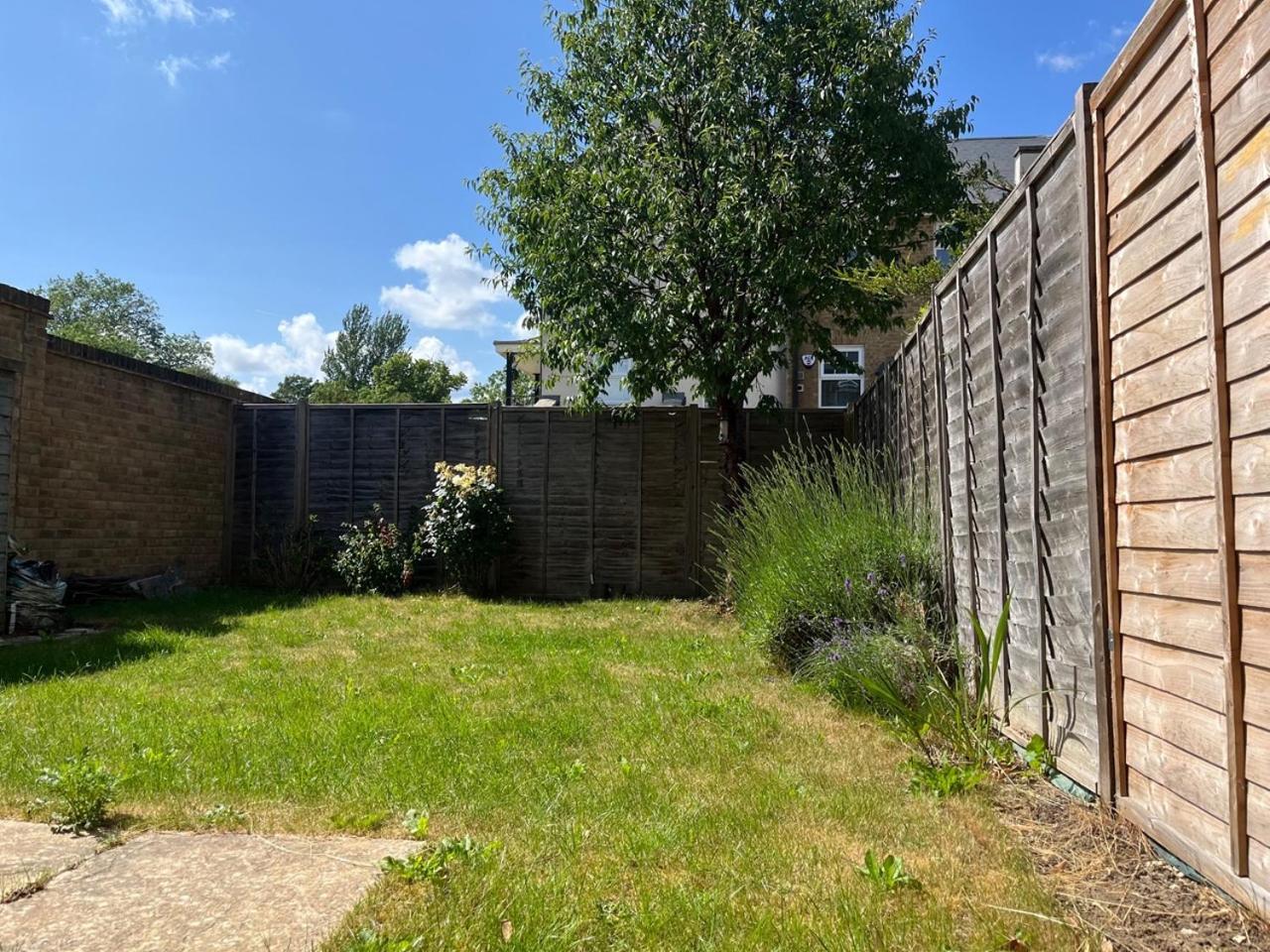 Bromley Common- Double Bedroom With En-Suite With Private Lounge In Shared Town House エクステリア 写真