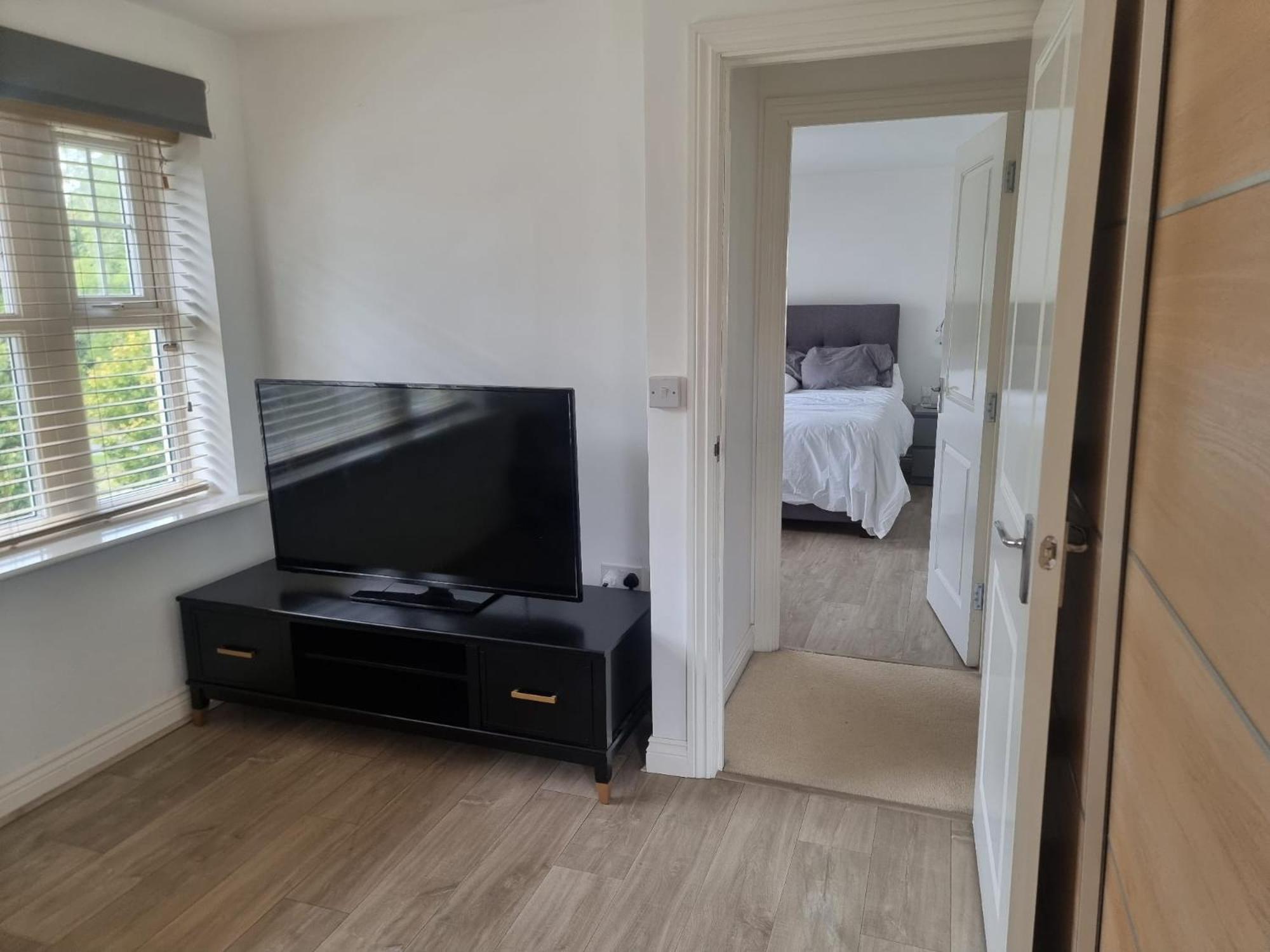 Bromley Common- Double Bedroom With En-Suite With Private Lounge In Shared Town House エクステリア 写真