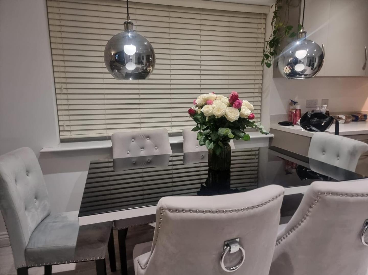 Bromley Common- Double Bedroom With En-Suite With Private Lounge In Shared Town House エクステリア 写真